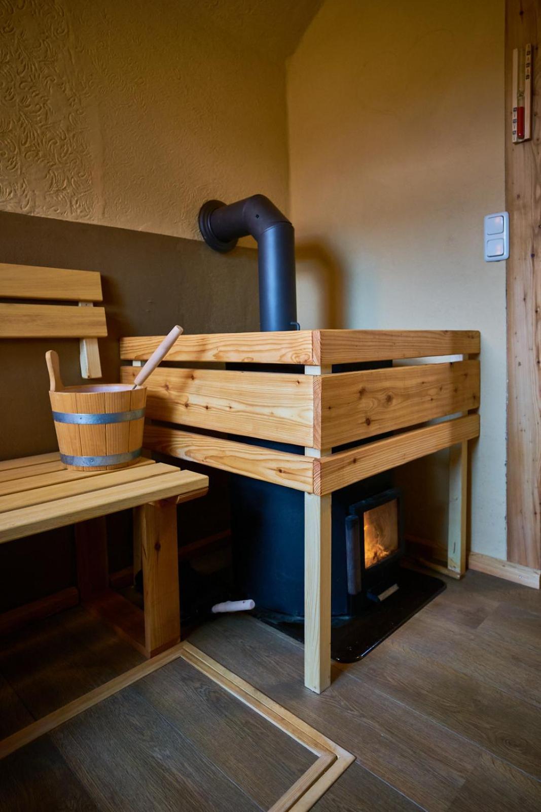 Hotel Olbernhau Mit Sauna - Kleines Landhotel Zur Ofenschenke المظهر الخارجي الصورة
