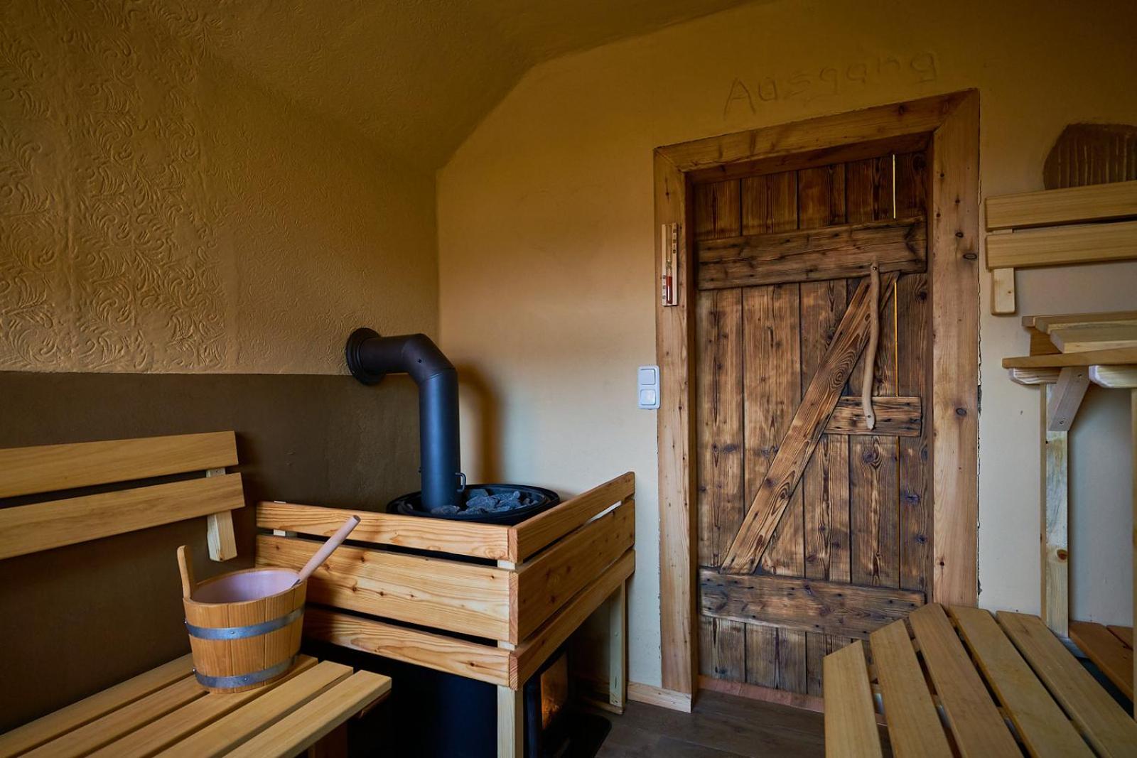 Hotel Olbernhau Mit Sauna - Kleines Landhotel Zur Ofenschenke المظهر الخارجي الصورة